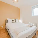 Charming 2-bedroom At Croise Laroche