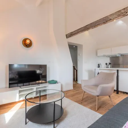 Charming 2-bedroom At Croise Laroche