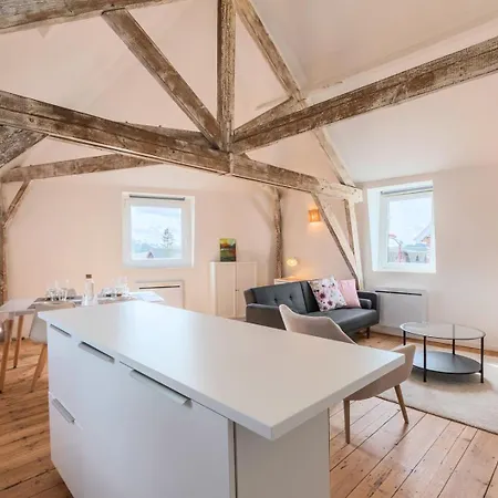 Charming 2-bedroom At Croise Laroche Lejlighed *