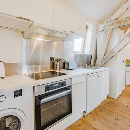 Charming 2-bedroom At Croise Laroche شقة